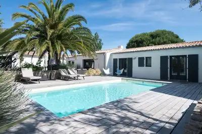 Image de Villa chaleureuse et intimiste avec piscine chauffée