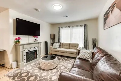 Image de Cozy Newark Getaway ~ 15 Mi to Manhattan!