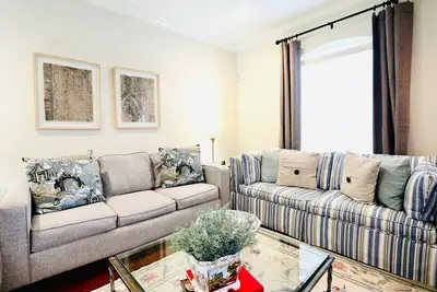 Image de The Carl, 2br Classic Charm by Velvet Ditch Villas