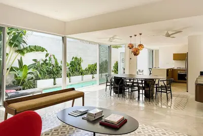 Image de Modern Couples retreat in la Ermita Merida Centro