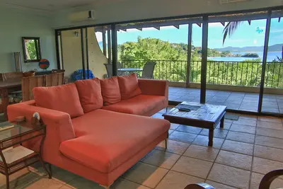 Image de Beach view condo, pool, sleeps 6, 2 bed/ 2 bath in Playa Flamingo!