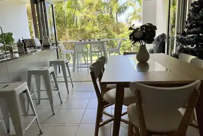 Image de Unit of Happy - enjoy mimosas at the marina in Nelly Bay, Magnetic Island