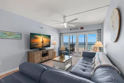 Image de Villa Madeira 306 Gulf Front 3 bedroom with balcony. Directly on the beach!