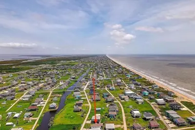 Image de Just Beachin' it - Ocean View Home 3 blocks from Beach