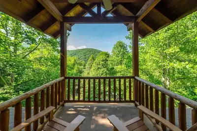 Image de Linger Longer Lodge | Spacious Home in Beautiful Montreat With Mountain Views!