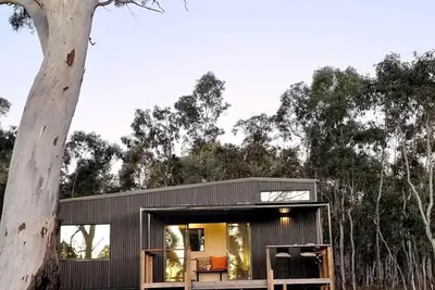Image de Tiny House/Retreat in Adelaide Hills. Secluded, peaceful, country views.