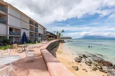 Image de Makani Sands 2 units, Ac, Lanai, Pool, Beach, Total of 16 guests.