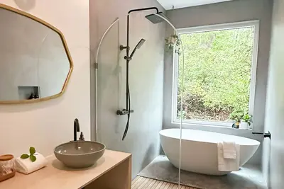 Image de White Haus 2 - Private rainforest retreat close to beaches