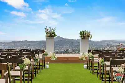 Image de Sprawling Hilltop Retreat-Pool, Spa, Event-Ready!
