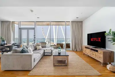 Image de GuestReady - Vue sur Ain Dubai depuis votre balcon