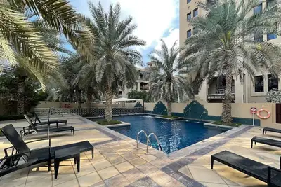 Image de GuestReady - Maison verte dans le centre de Dubaï