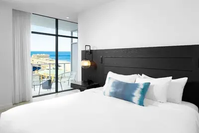 Image de Upscale Coastal Retreat with Yoga, Fitness & Spa Services w\/ Ocean View