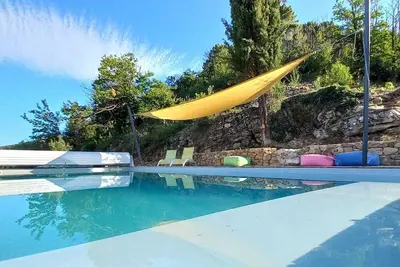 Image de Gîtes Sud France, Cevennes. Mas des Esparots. Vue exceptionnelle et piscine.