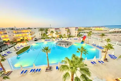 Image de Ivy Cyrene Island Resort