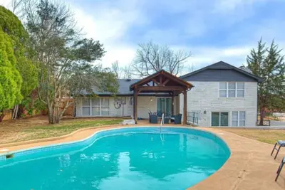 Image de 4Bed Remodeled Luxe Pool House