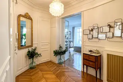 Image de Prestige Appartement Haussmannien Odéon / Saint Germain des Prés + Services