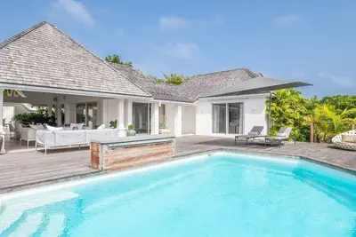 Image de Peaceful Villa With Tropical Surroundings