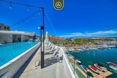 Image de New 2 Br Condo - Front of the Marina - Pool - Spa