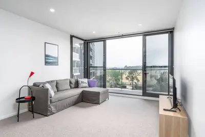 New to Vrbo: Stylish Phillip Apartment with Gym & Pool