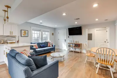 Image de Long Branch Getaway - Walk to Beaches & Dining!