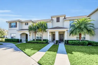 Image de New Storey Lake 4 Bedroom Townhome With Pool