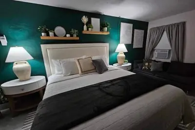 Image de Plush King Bed Xtra Clean Stay\n