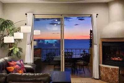 Image de Bella Sirena Ocean Front View 1Bedroom 1Bath