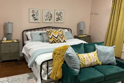 Image de Mercedes at The Laurel Lofts