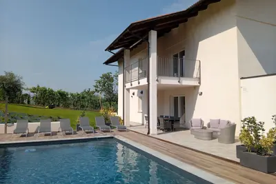 Image de Villa Burlotto is a holiday home with a private pool, in Piedmont near La Morra