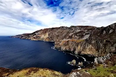 Image de Teach Condy's Cottage nestled at the bottom of Sliabh Liag Cliffs, Co. Donegal