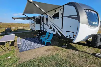 Image de Waterside Rv – Sport Trek Bumper Pull -  Sleeps 4