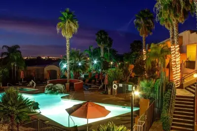 Image de Tucson's Serene Oasis with complimentary breakfast