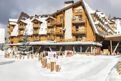Apartment with Partial Mountain View (B229)