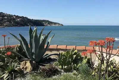 Image de Joli Pavillon pieds dans l’eau - Var