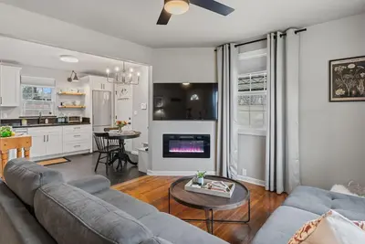 Image de Adorable cottage in Franklin l Detached home l Pet friendly l Close to town