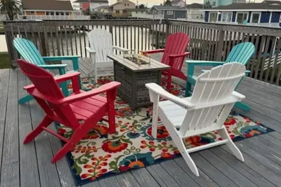 Image de Bay Breeze - Waterfront, No Side Neighbors. Kayaks, Cornhole, Bbq, Pet Friendly