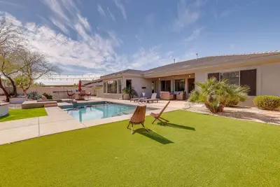 Image de Outdoor Oasis: Spacious Goodyear Getaway!