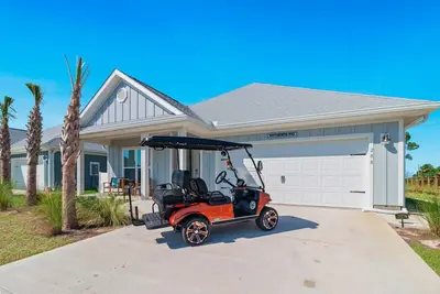 Image de All-new home with on-site pool, grill & beach gear - next to beach boardwalk