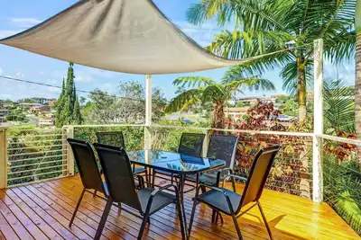 Image de Welcome to Avalon 2, your ideal pet-friendly holiday home.