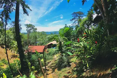 Image de Mango EcoLodge  located where the Caribbean Sea meets the tropical rainforest!