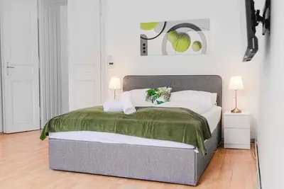 Image de Pleasing 2br Apt. Akh-Perfect for Groups