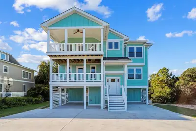 Image de Enjoy Pool, Hot Tub, Sun Deck and Rec Room in Kitty Hawk