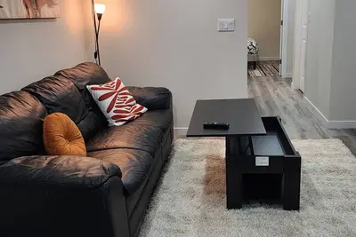 Image de Family Friendly 2-Bedroom Oasis Awaits!