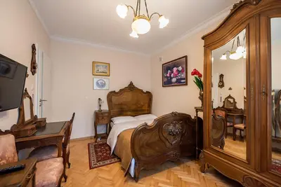 Image de Downtown Antique Apartment
