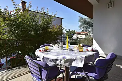 Image de Appartement de deux chambres avec la terrasse Umag (A-22565-a)