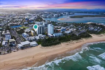 Image de Sunshine Towers 2 Bedroom Ocean Side Apartment (#04)