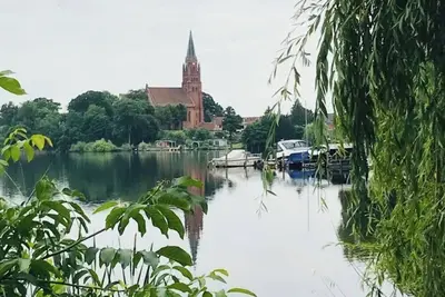 Image de Appartement \"Souterain\" avec vue sur le lac, terrasse privée et Wi-Fi