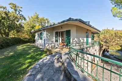 Image de Belle villa avec piscine privיe et jardin