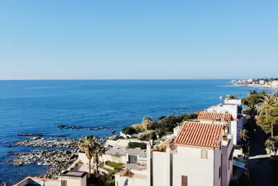 Image de Appartamento 2 camere, scesa al mare privata