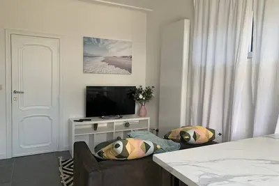 Image de Appartement privé dans une belle villa/ parking gratuit